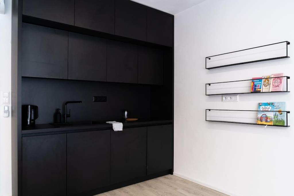 Parkside Harmony Apartment - Бърно Екстериор снимка