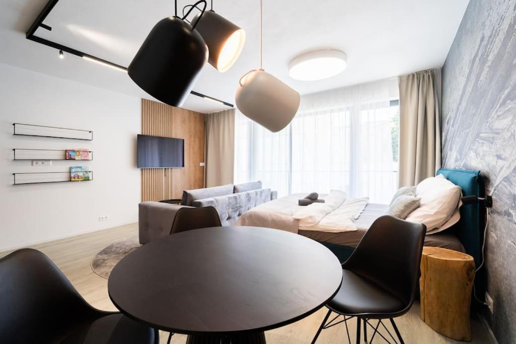 Parkside Harmony Apartment - Бърно Екстериор снимка